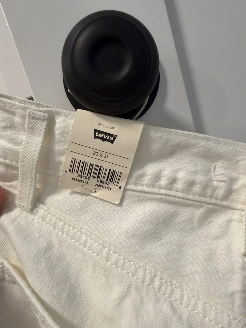 Levi's White Boot Cut Jeans - Picture 6 of 7